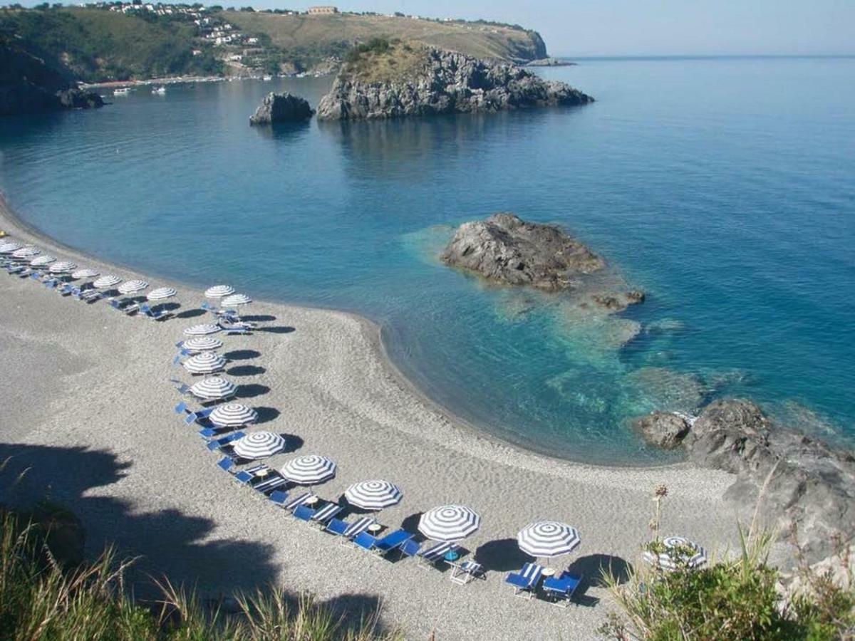 Last Minute Villetta In Calabria Сан-Никола-Арчелла Экстерьер фото