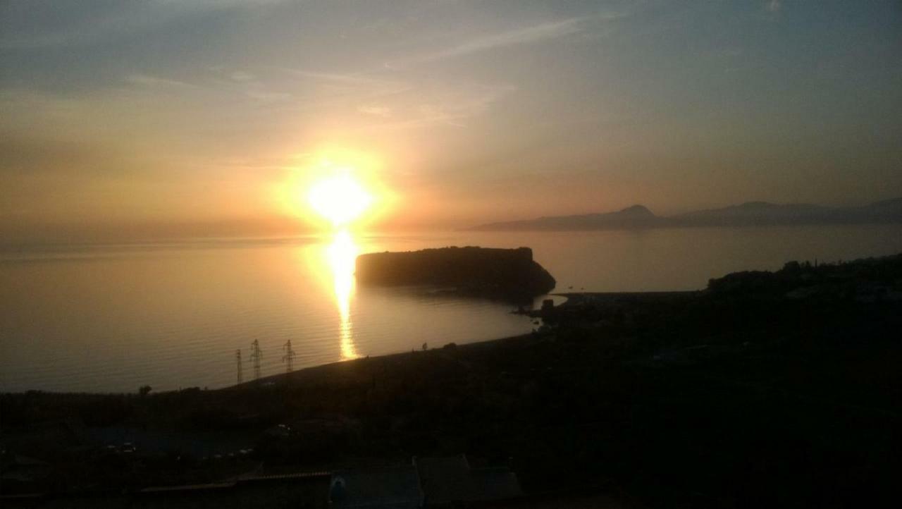 Last Minute Villetta In Calabria Сан-Никола-Арчелла Экстерьер фото